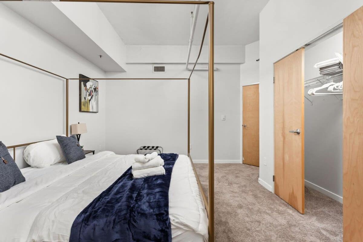 Modern Downtown Apartment 2Br 2Ba By Cozysuites Indianapolis Exterior foto
